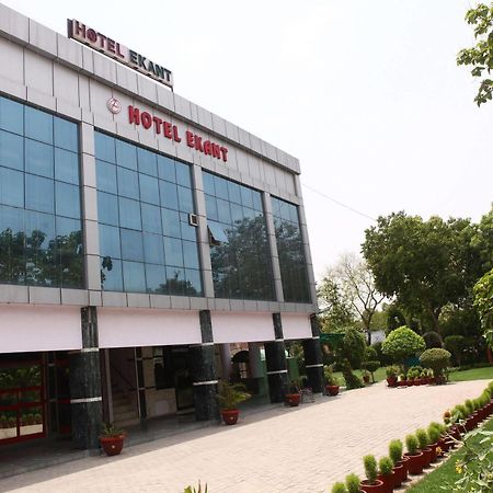 Hotel Ekant Faridabad Eksteriør billede