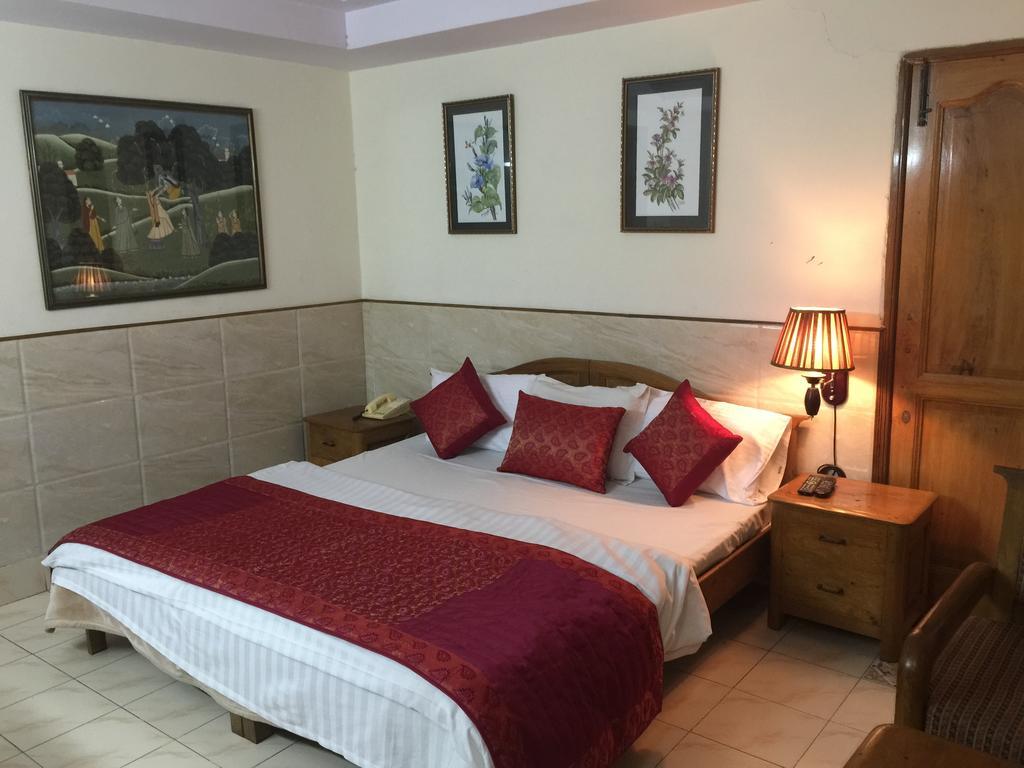 Hotel Ekant Faridabad Værelse billede