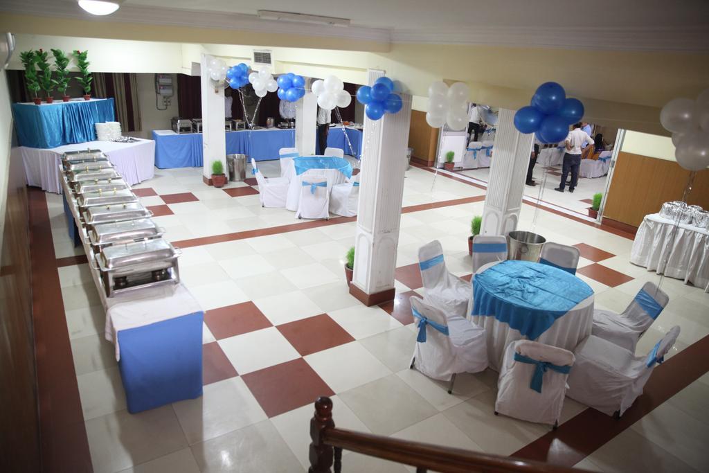 Hotel Ekant Faridabad Eksteriør billede
